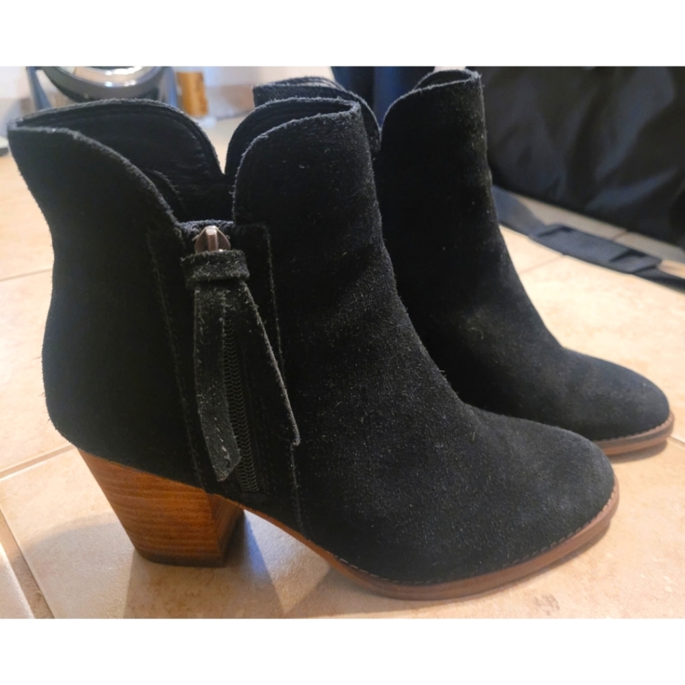 FRYE black leather suede booties